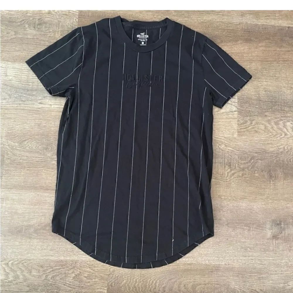 COPY - Hollister curved hem tee black size mens XXL
